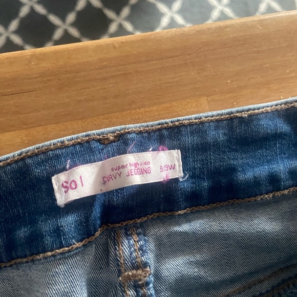 So jeans size 9 - Picture 2 of 2
